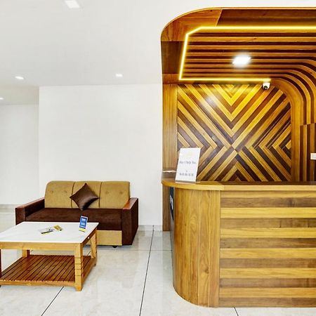 Hotel O Grand Parassini Pāppinisseri Kültér fotó